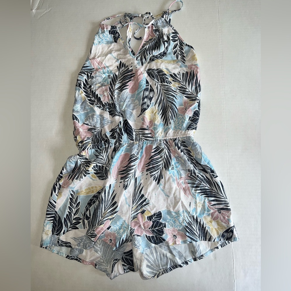 Boutique “Go Barefoot by others follow” Boutique romper size S